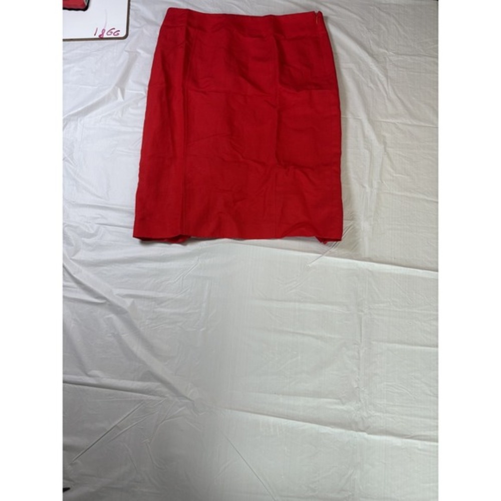 Womens Kasper red skirt w/back‎ zipper, size 4